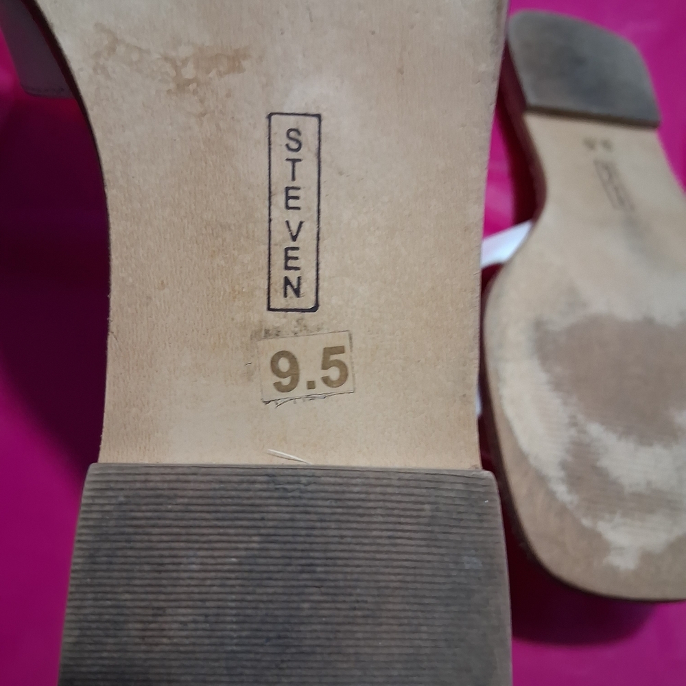 Seven7 Women's Cream Slide Sandals - Picture 6 of 6